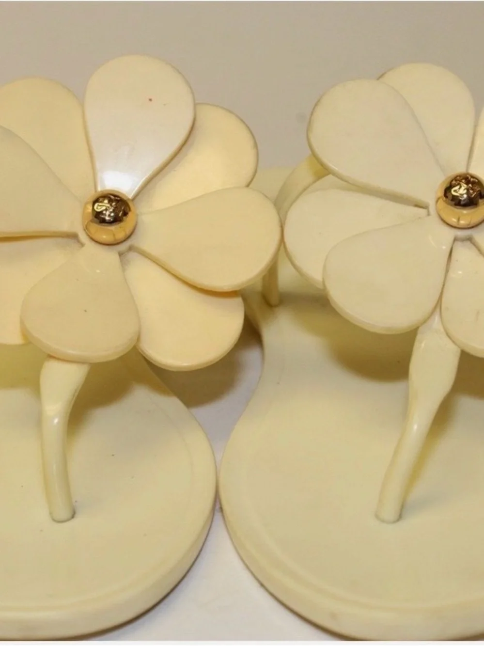 Tory Burch Cream Floral Jelly Thong Sandals with Pale Peach Flowers Size 7